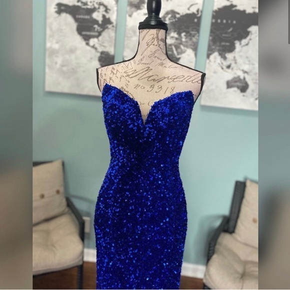 Cobalt Royal Blue mermaid evening gown or formal dress - Picture 3 of 5